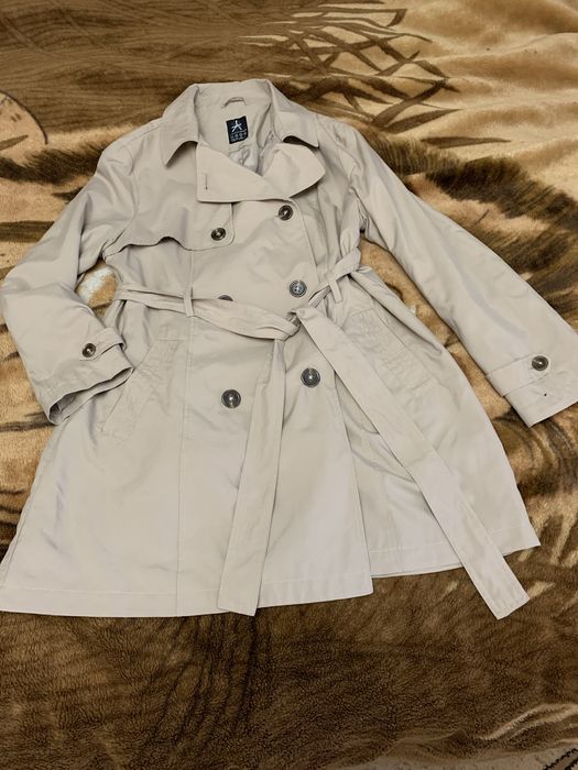 Продам тренч жіночий весняний