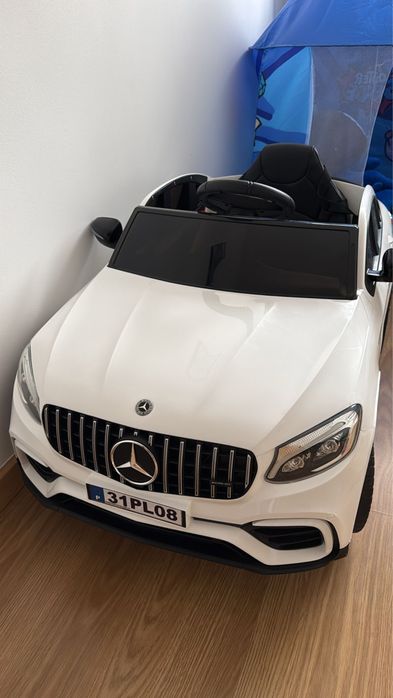 Carrro mercedes para criança