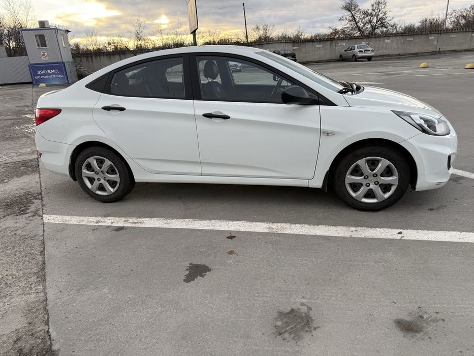 Продам Hyundai Accent(Хюндай Акцент) 2013