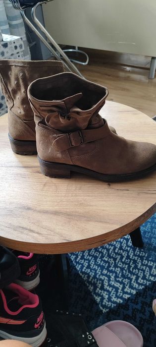 Botki zamszowe używane