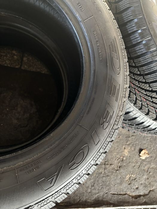 Para opon zimowych 195/60 R15 Dębica