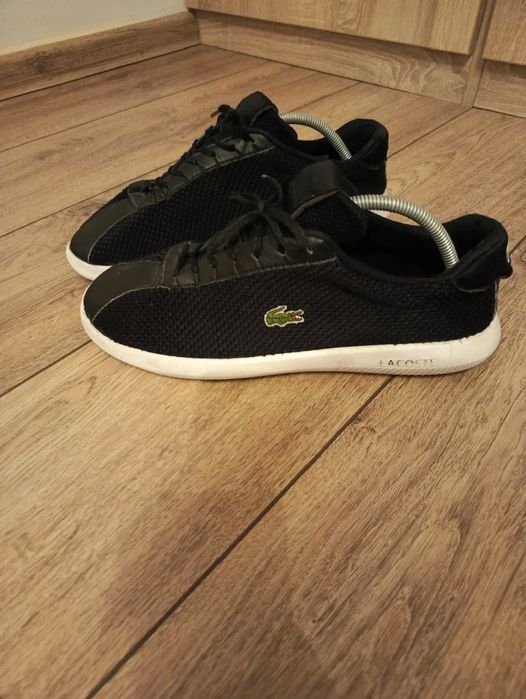 Lacoste avance 220