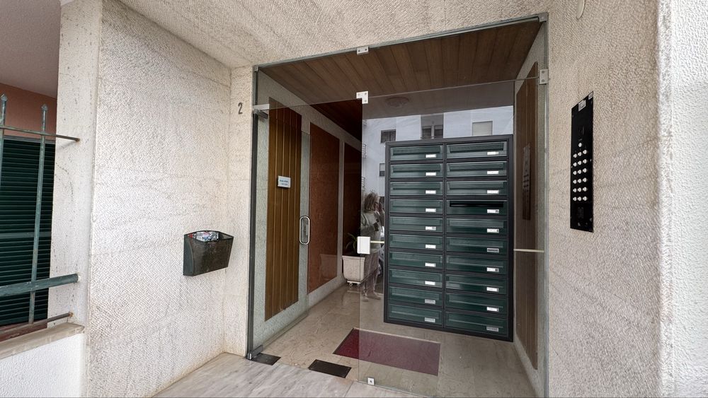 Apartamento T3 Linda-a-Velha