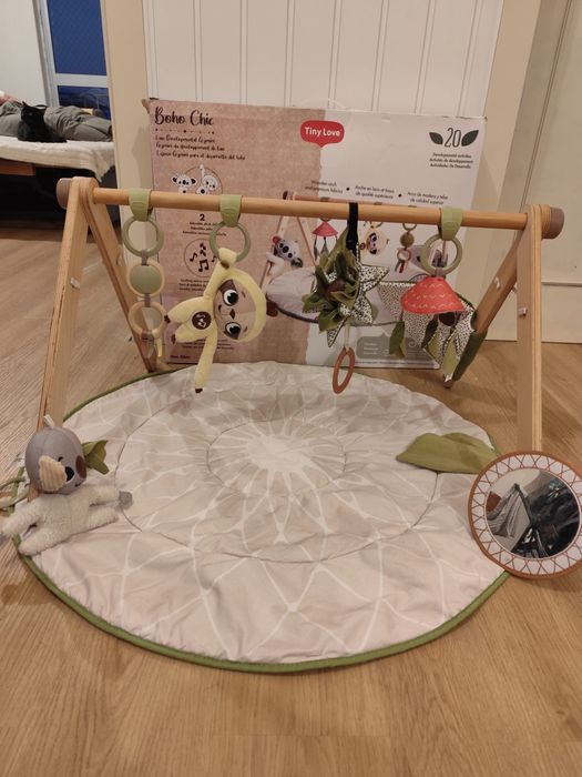 Ginasio de desenvolvimento Tiny Love Boho