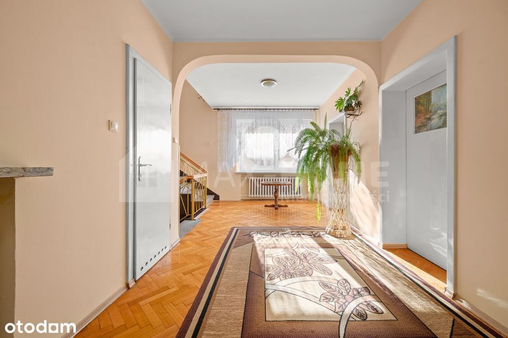 Dom 4 kondygnacje, 3 mieszkania! Piękny Widok!