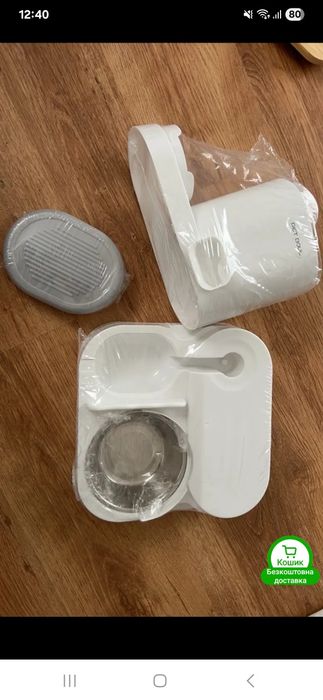 Автоматична годівниця та поїлка для котів і собак  з масками