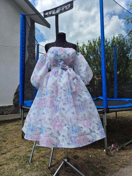 Нарядна сукня.