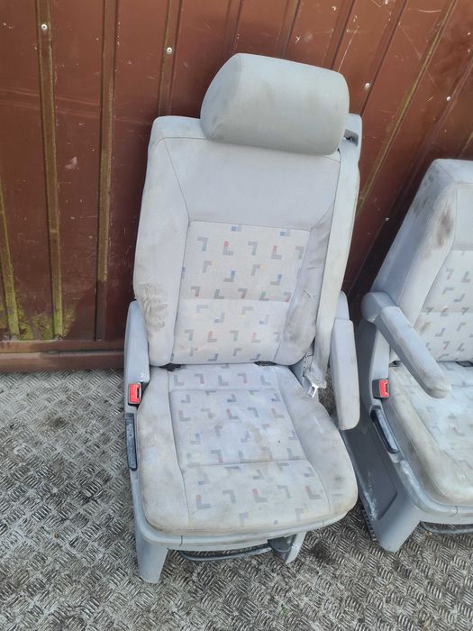 VW Transporter T5 fotel pojedyńczy obrotowy 2 rząd Multivan kamper