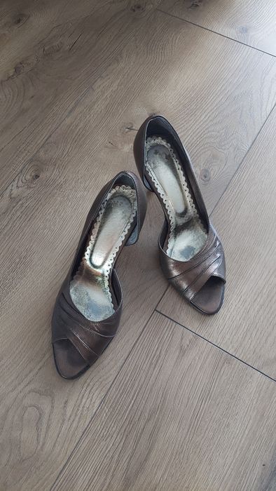 Pantofle czółenka Fabrizio Bertucci 39