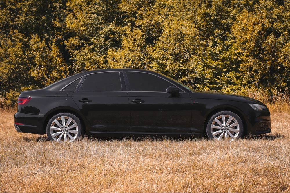 Audi A4 2018 VIN WAUKMAF47JN013150 фото оголошення 9 з 17