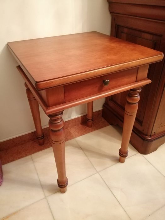Mesa de apoio Cerejeira