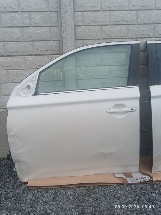 двері Outlander 2021 w13