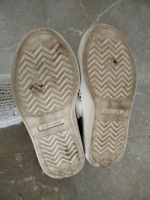 Modne białe sneakersy półbuty Skechers 29 (19cm)  złote elementy na zamek