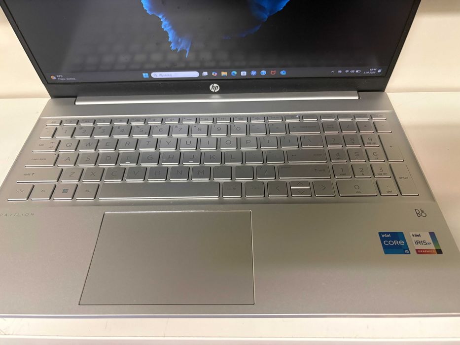 laptop hp pavilon  15-EG0052NW