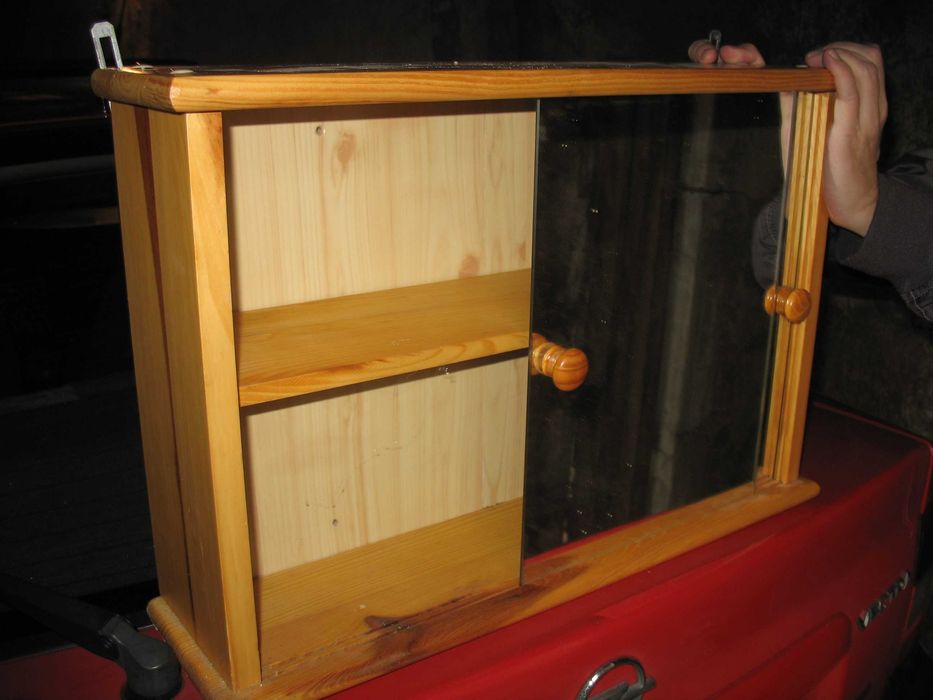 Szafka Wisząca na 2 Wieszakach.