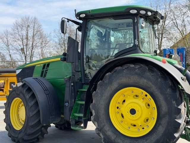 John Deere 7310R
