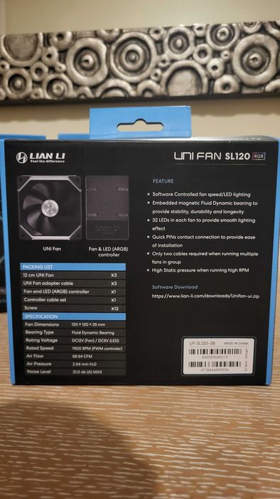 6 Lian Li UNI Fan SL120 RGB Fans + Controller64284285881473122