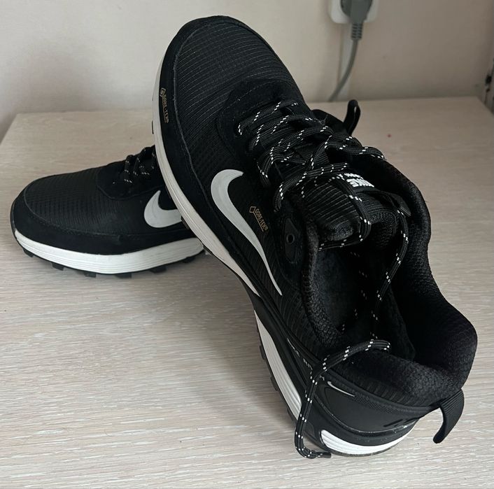 Чоловічі зимові кросівки