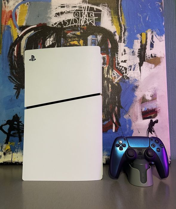 PlayStation 5 Slim Digital в идеале + 2 джойстика + игры (FC26/UFC5/Forza 5/It Takes Two/ A way Out)