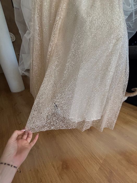 NOWA Suknia ślubna PLUS SIZE     szampańskie nitki