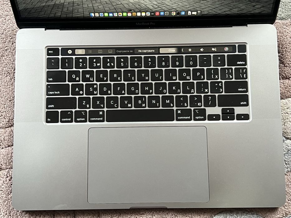 Macbook pro 16 2019(2020) i7 / 16/512 / Amd pro 5300m 4gb)