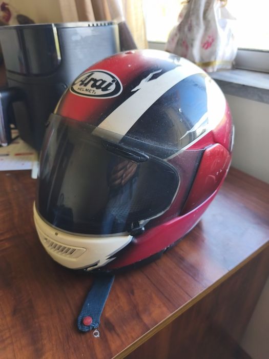Capacete arai em segunda mão