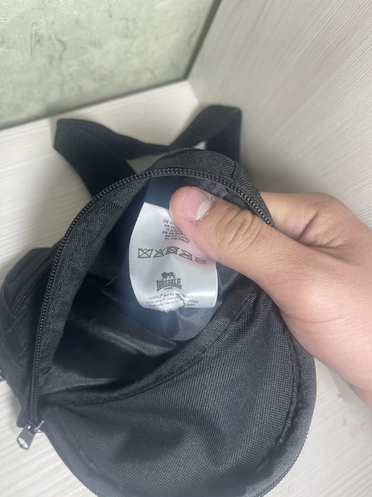 Сумка бананка lonsdale