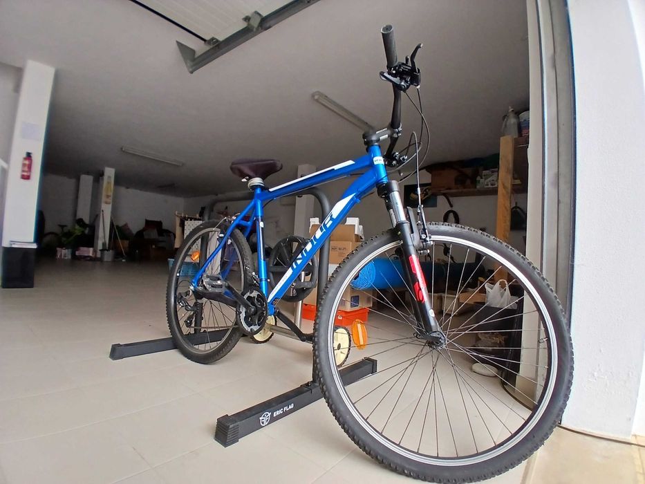 Bicicleta usada com amortecedor