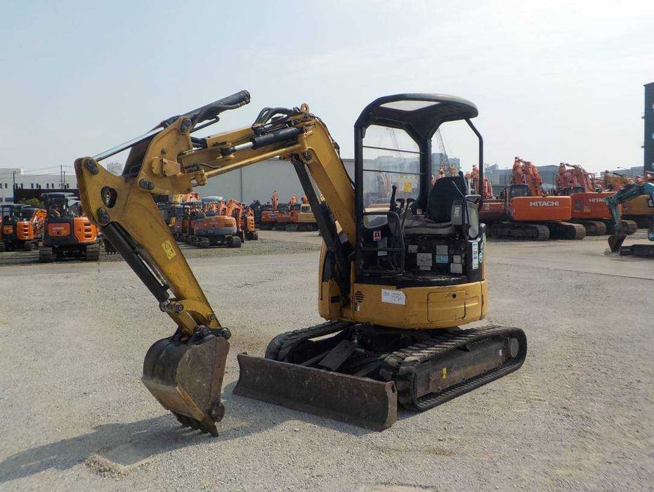 Экскаватор гусеничный CAT 303C SR