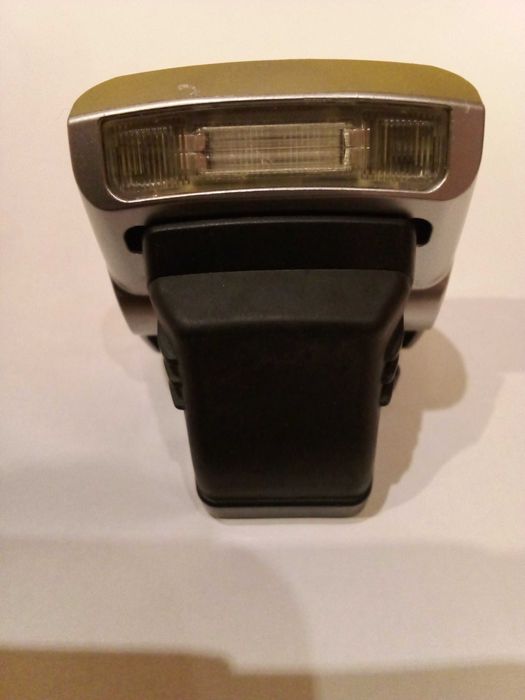 Фотоспалах Olympus FL-LM1