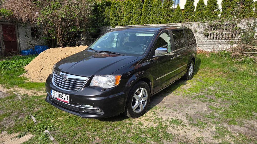 Lancia Voyager LANCIA VOYAGER 2.8 Platinum Webasto Diesel 1właściciel