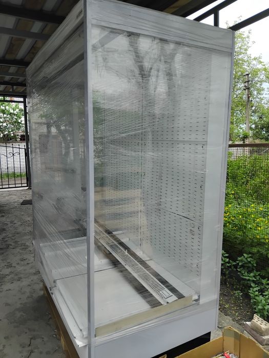Продам ходільну вітрину