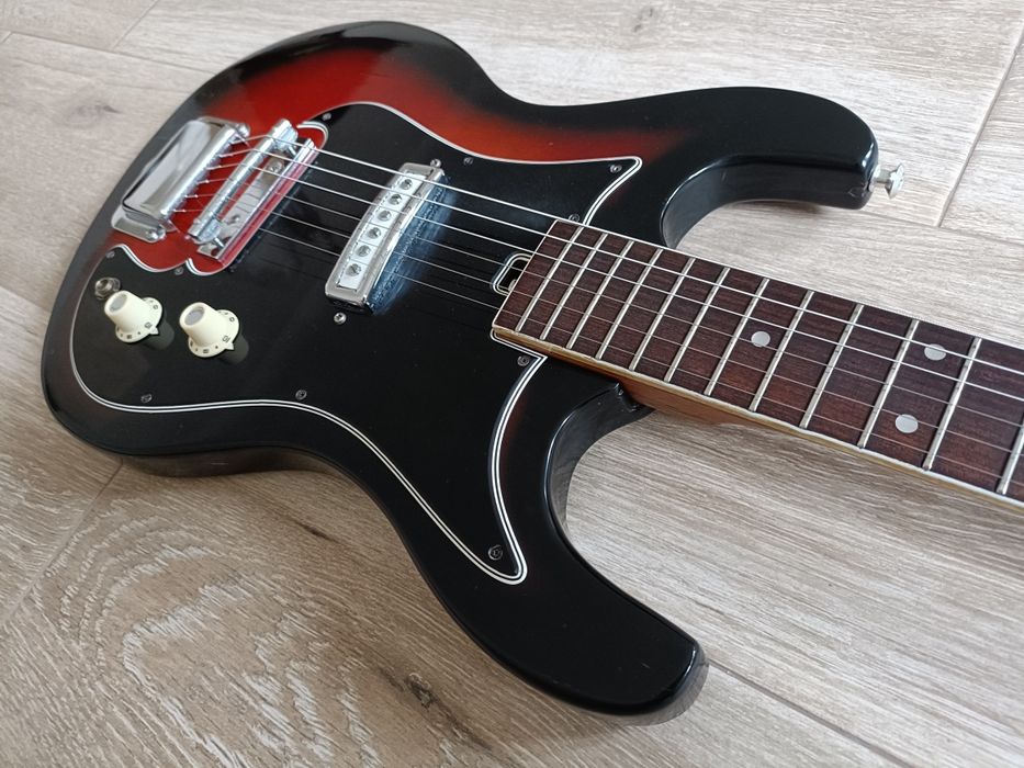Sakai (Teisco/Kawai) "Mosrite" Style Guitar