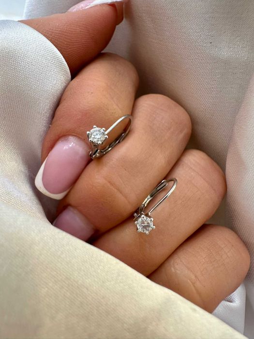 Kolczyki z diamentami naturalnymi 0.24 CT