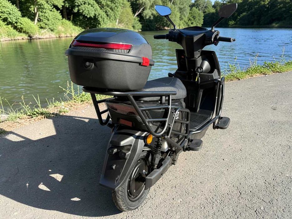 Електроскутер Oscar Sport GT-21 2500W 72V 30Ah LiFePO4 двомісний електробайк