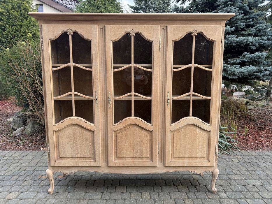 Witryna ludwikowska przeszklona trzydrzwiowa dąb oczyszczona Ludwik XV