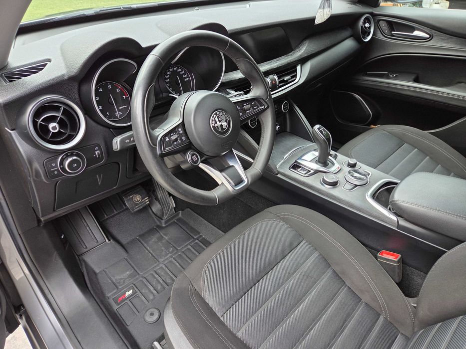 Alfa Romeo Stelvo SALON PL 280km 55000
