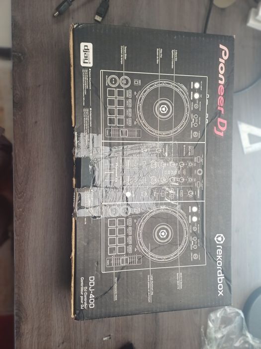 Pioneer DDJ-400.