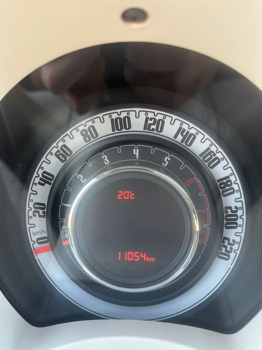 Fiat 500 Edição DolceVita 2022 11mil km