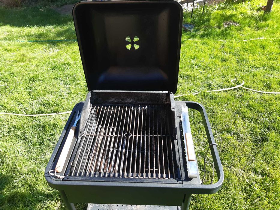 Grill węglowy - blooma