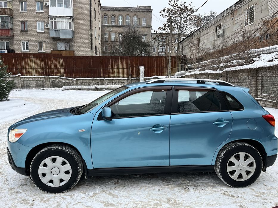 Mitsubishi ASX 2011 року