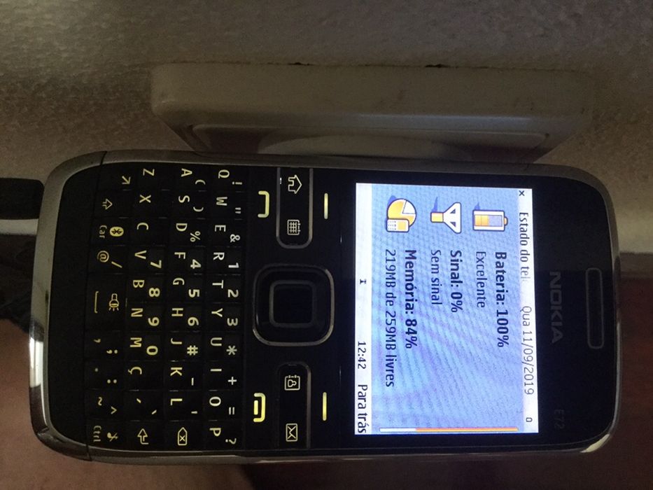 Telemóvel “Nokia” E72