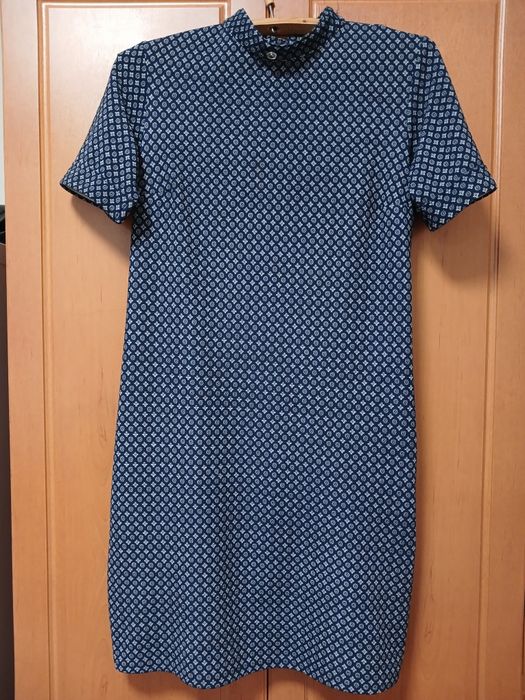 Жіноча      сукня