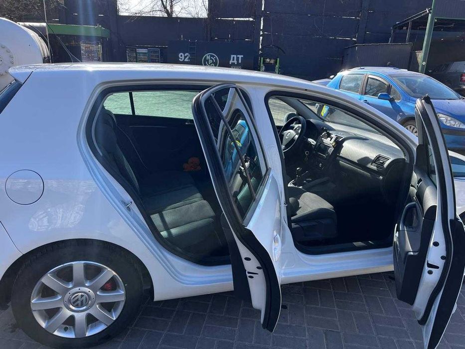 Volkswagen GOLF 5 GT