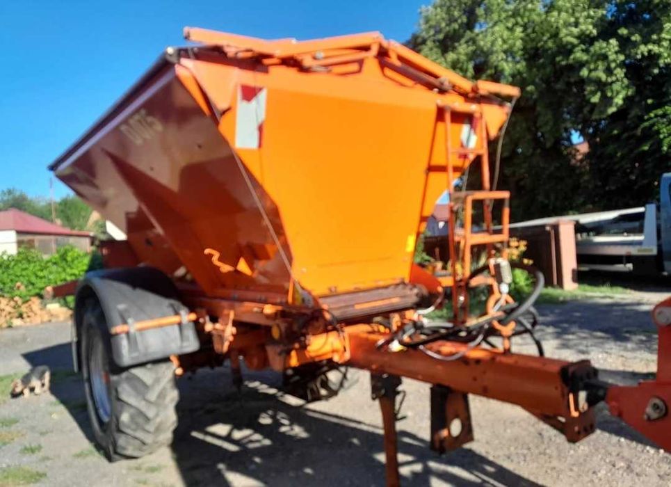 Rozsiewacz piasku i soli Gustrower D075