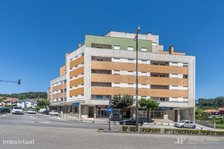 Apartamento T4 Recuado Centro de Felgueiras