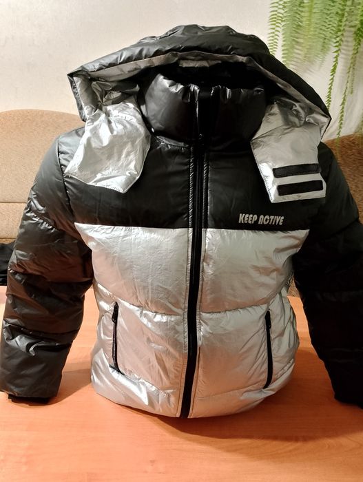 Kurtka Zara nowa długość 65 szerokość 108 wzrost 1,52 m