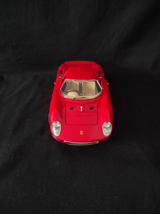 Miniatura escala 1:18 Ferrari 250 Le Mans