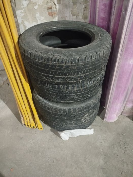 Шини Bridgestone Blizzak 265/65/r 17