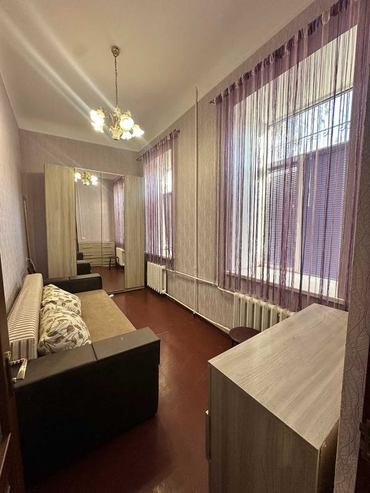 Продаж 2к квартир центр міста вул. Софіївська 37